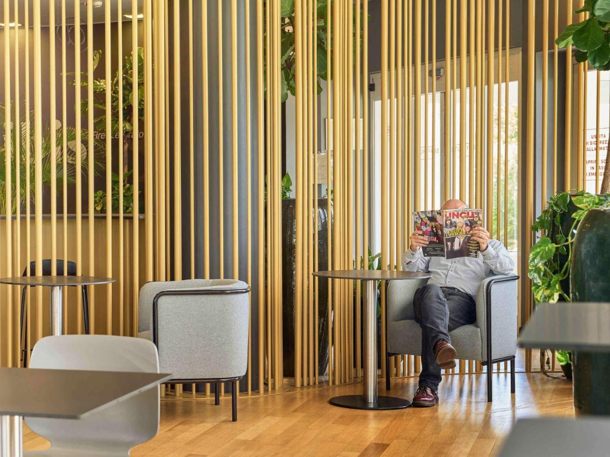 Hotel Ibis Firenze Prato Est Campi Bisenzio Exteriör bild