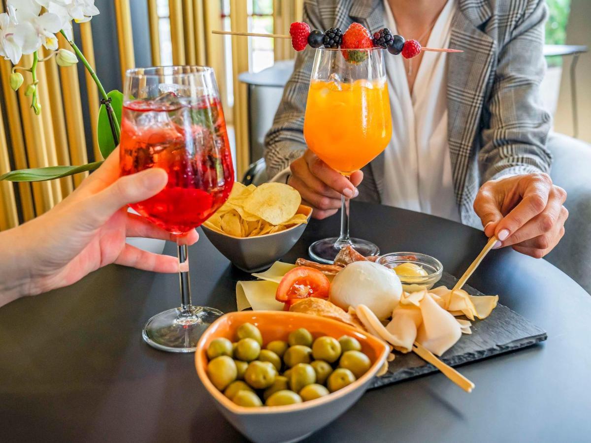 Hotel Ibis Firenze Prato Est Campi Bisenzio Exteriör bild
