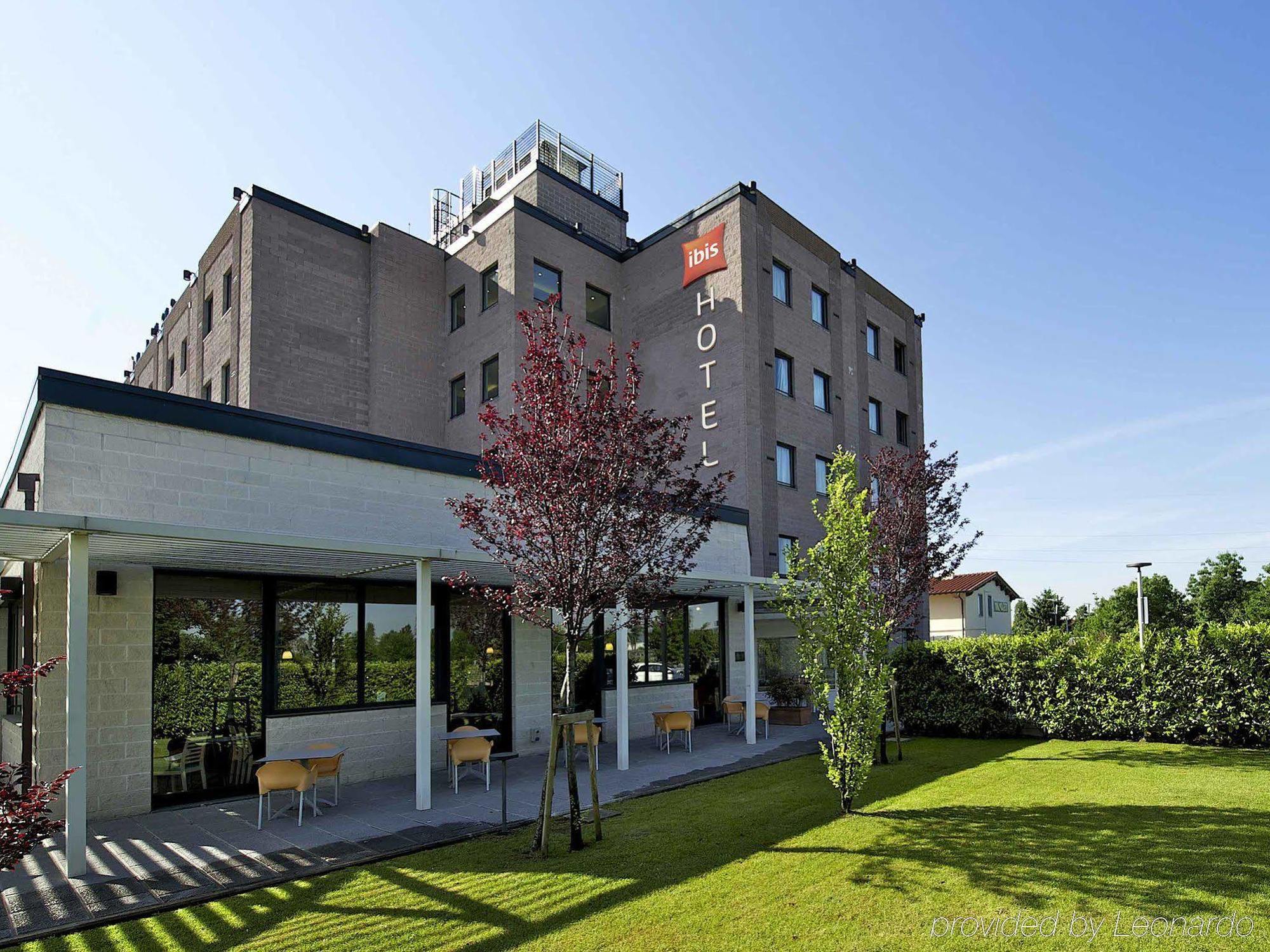 Hotel Ibis Firenze Prato Est Campi Bisenzio Exteriör bild